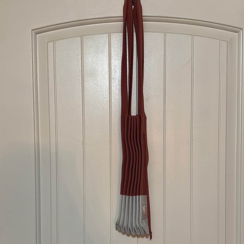 LUCKY PLEATS KNIT PURSE